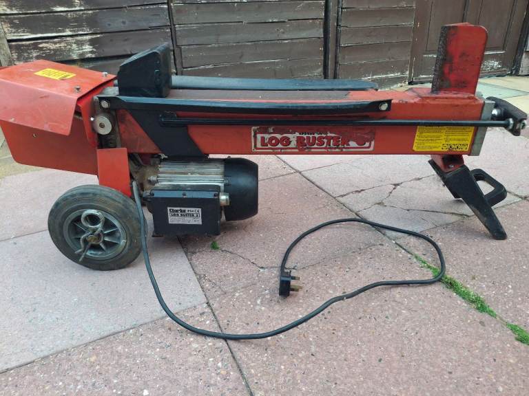 Log splitter  Clarke 