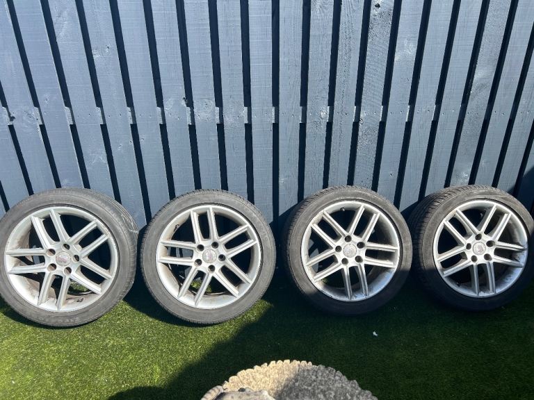 SEAT EXEO ESTATE 2010 ( Modena ) road wheels and tyres 