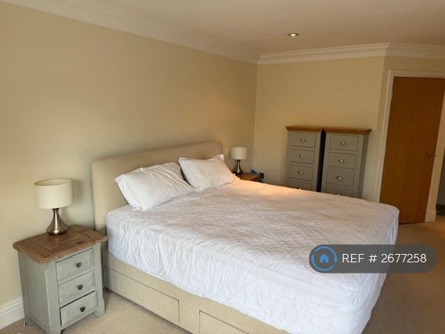 3 bedroom flat in Cambridge Road, Southport, PR9 (3 bed) (#2677258)