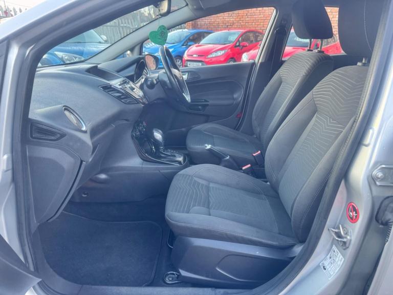 2014 Ford Fiesta 1.6 Zetec 5dr Powershift HATCHBACK PETROL Automatic