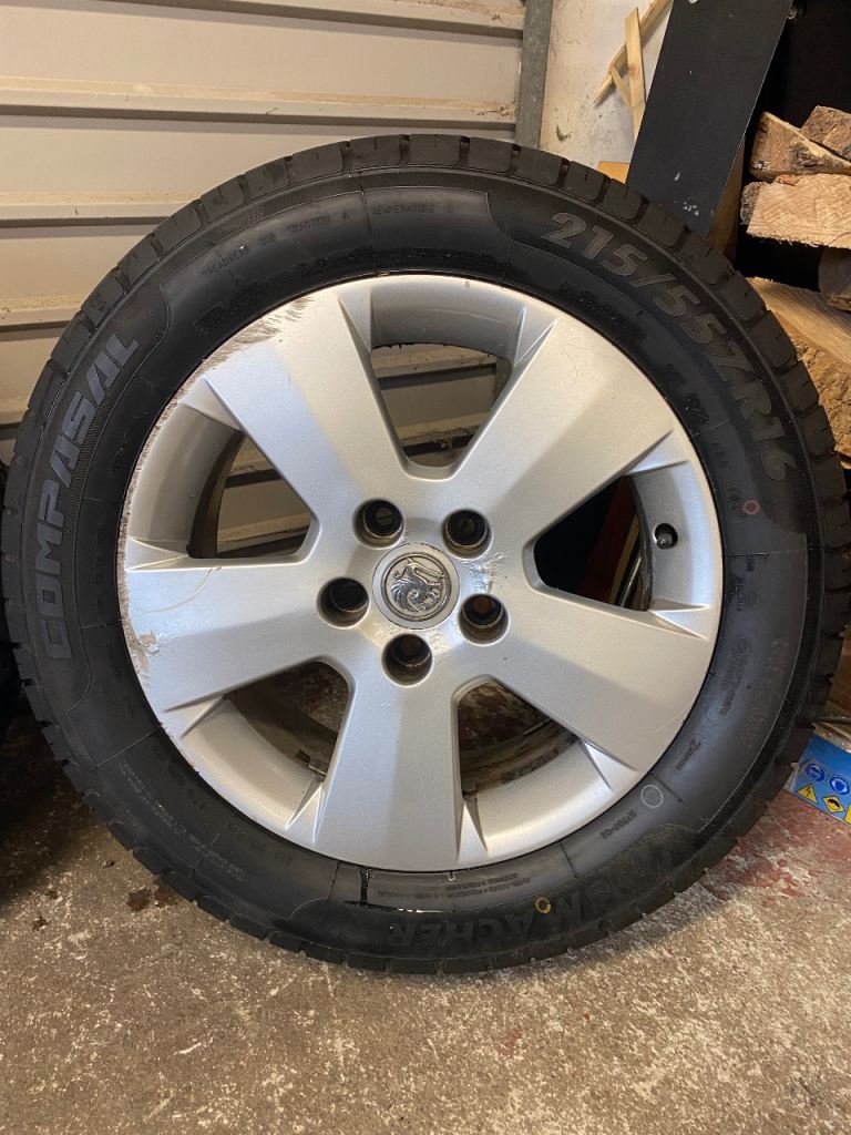 Alloys wheels for sale off a Vauxhall.
