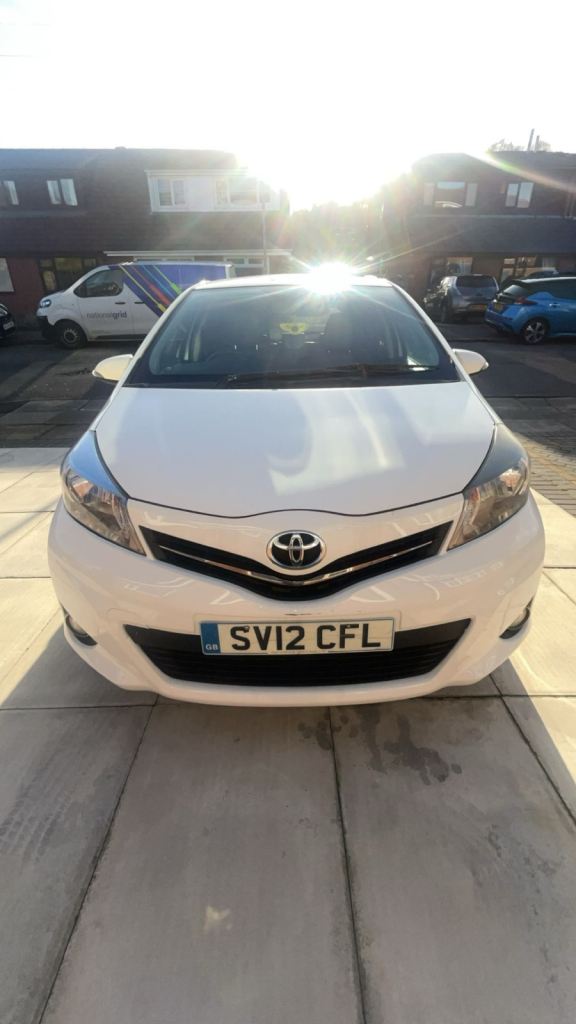 Toyota, YARIS, Hatchback, 2012, Manual, 1329 (cc), 5 doors