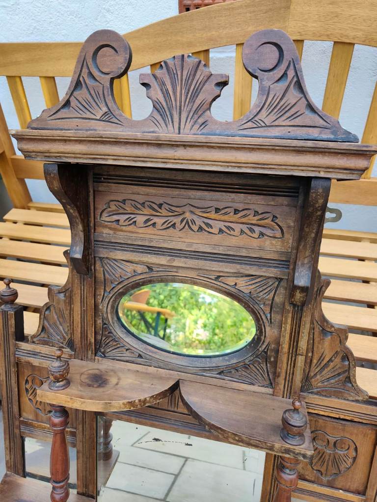 Antique carved wooden wall mirror – Victorian style