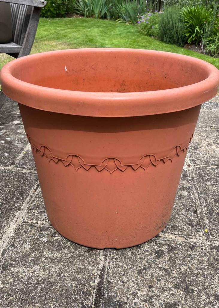 Large Elho Plastic Plant Pot (fake terracotta) with Wheels