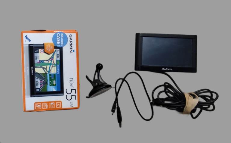 Garmin nuvi 55LM Sat Nav - 5 inch Screen with Box