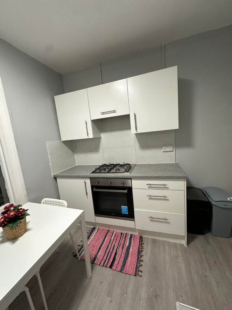 DOUBLE ROOM AVAILABLE Tottenham Hale, N15 – Walking Distance from station