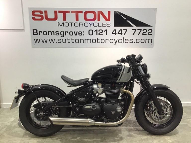 2025 TRIUMPH BONNEVILLE BOBBER