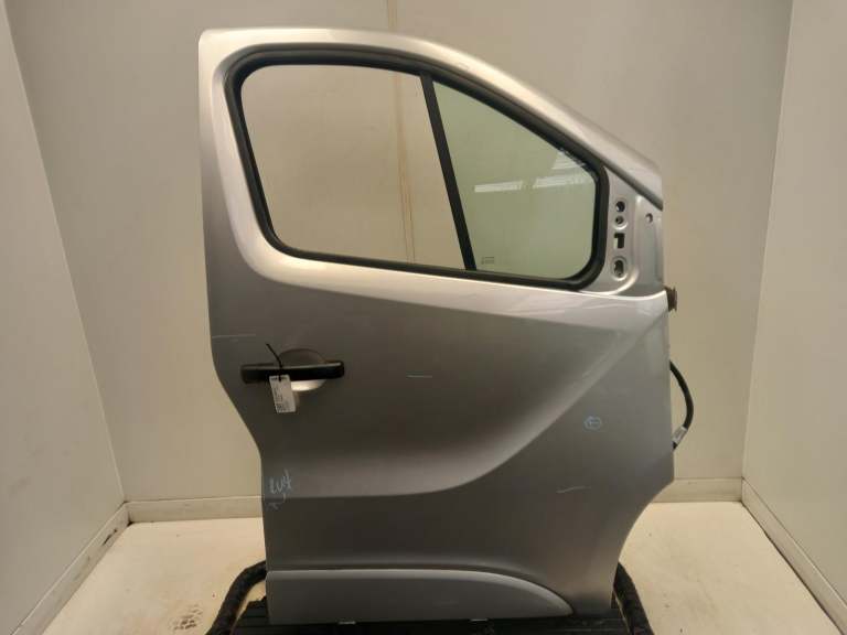 Vauxhall Vivaro Right Front Door O/S 2014-2020 10h Unknown Van 93455816