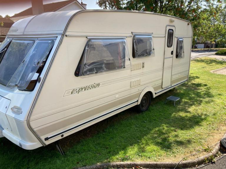 1994 Abbey Expression caravan – Ready to Roll! Immaculate Interior & Loaded with Extras