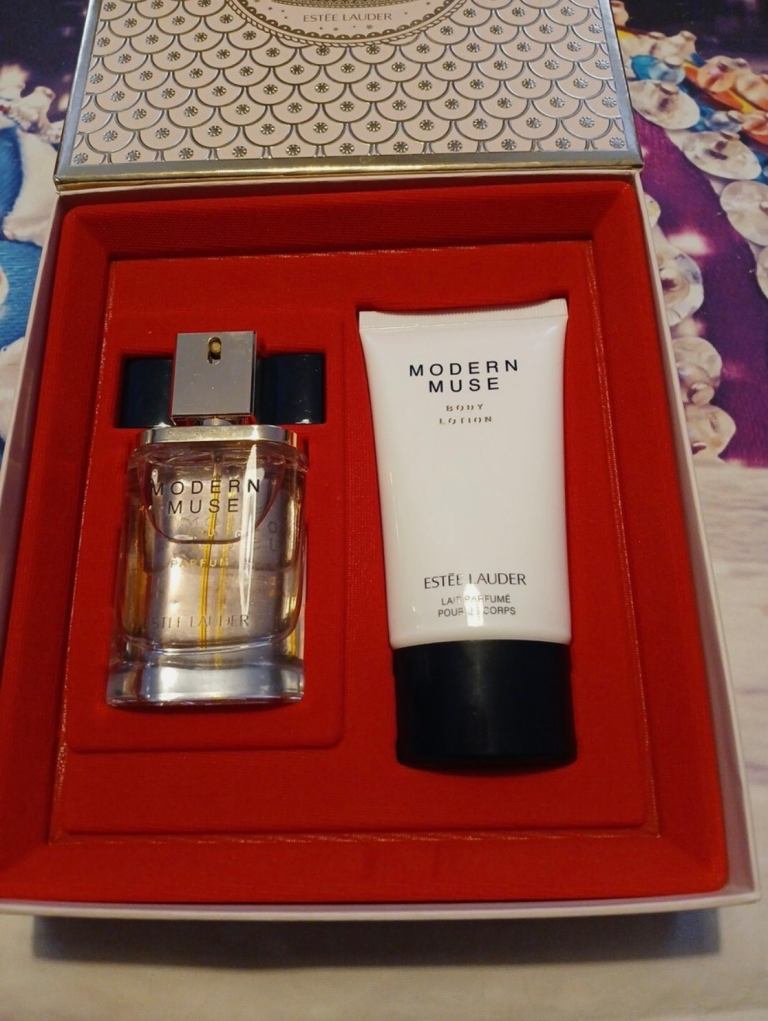 Estée Lauder perfume set