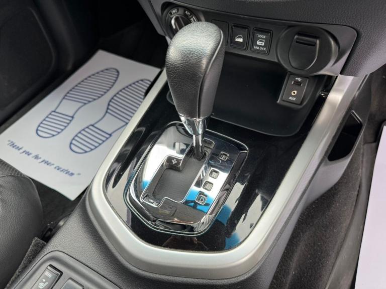 2017 Nissan Navara Double Cab Pick Up Tekna 2.3dCi 190 4WD Auto PICK UP DIESEL Automatic