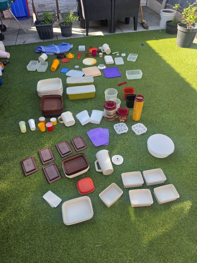 Large Vintage Tupperware Job Lot – 70+ Pieces – Collection Nottingham