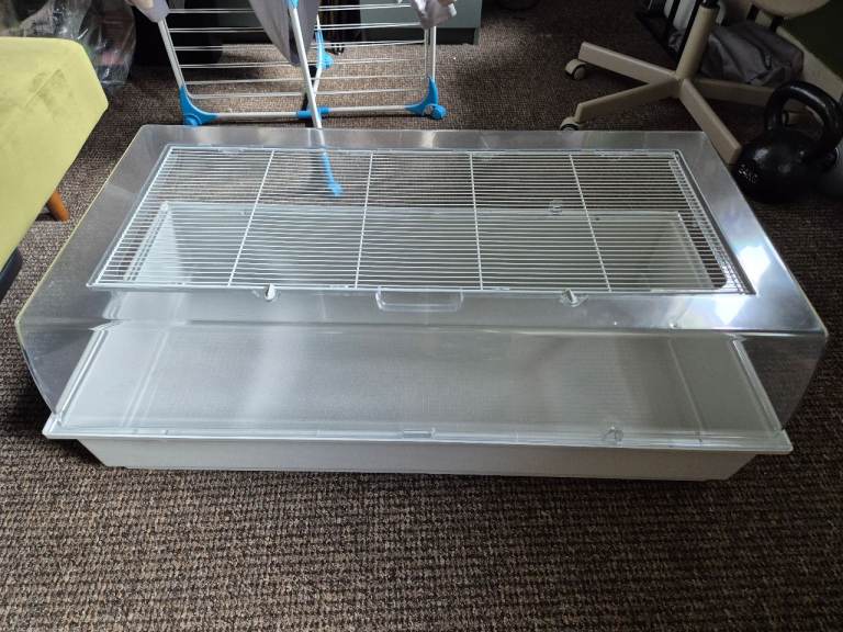 Large Plastic Rodent / Hamster Cage (Ferplast Maxi Duna Multy Style) – Great Condition