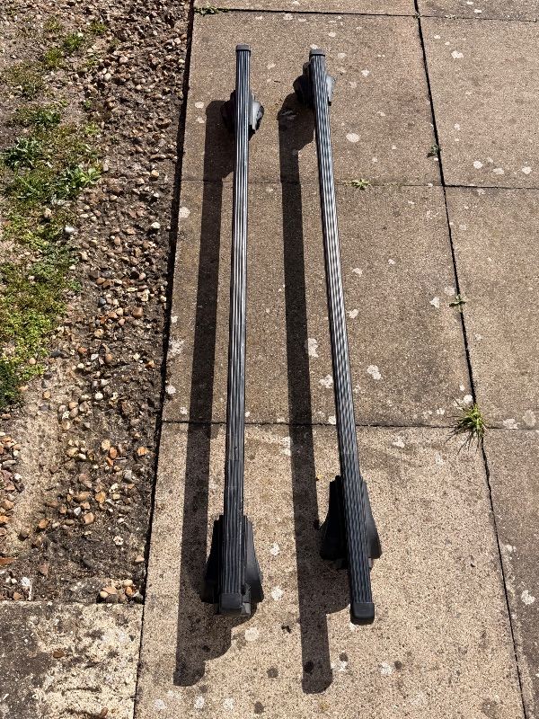 Thule SquareBar Evo Roof Bars VW Touran 