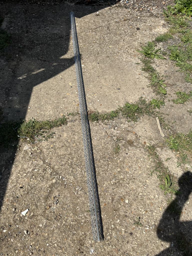 Thick coat angle bead