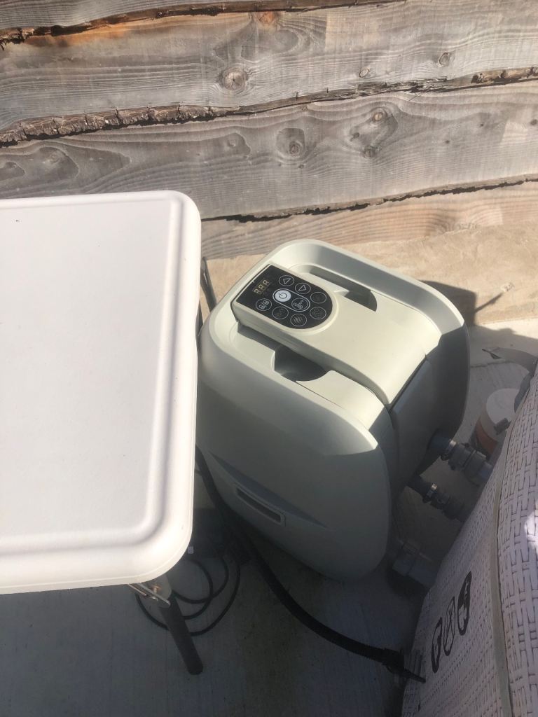 LAZ SPAR blow up hot tub machine only 