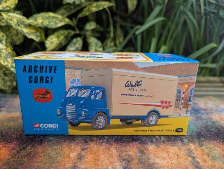 Corgi Bedford S Box Van - Walls Ice Cream