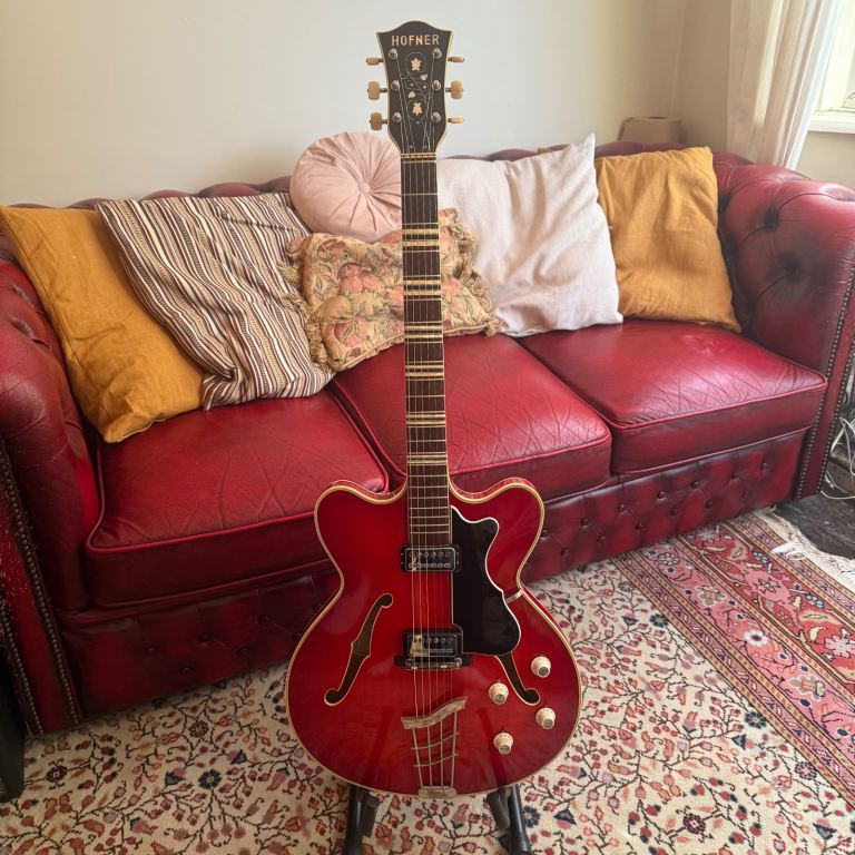 Hofner Verithin 1963 Cherry Hollow Body Electric Guitar