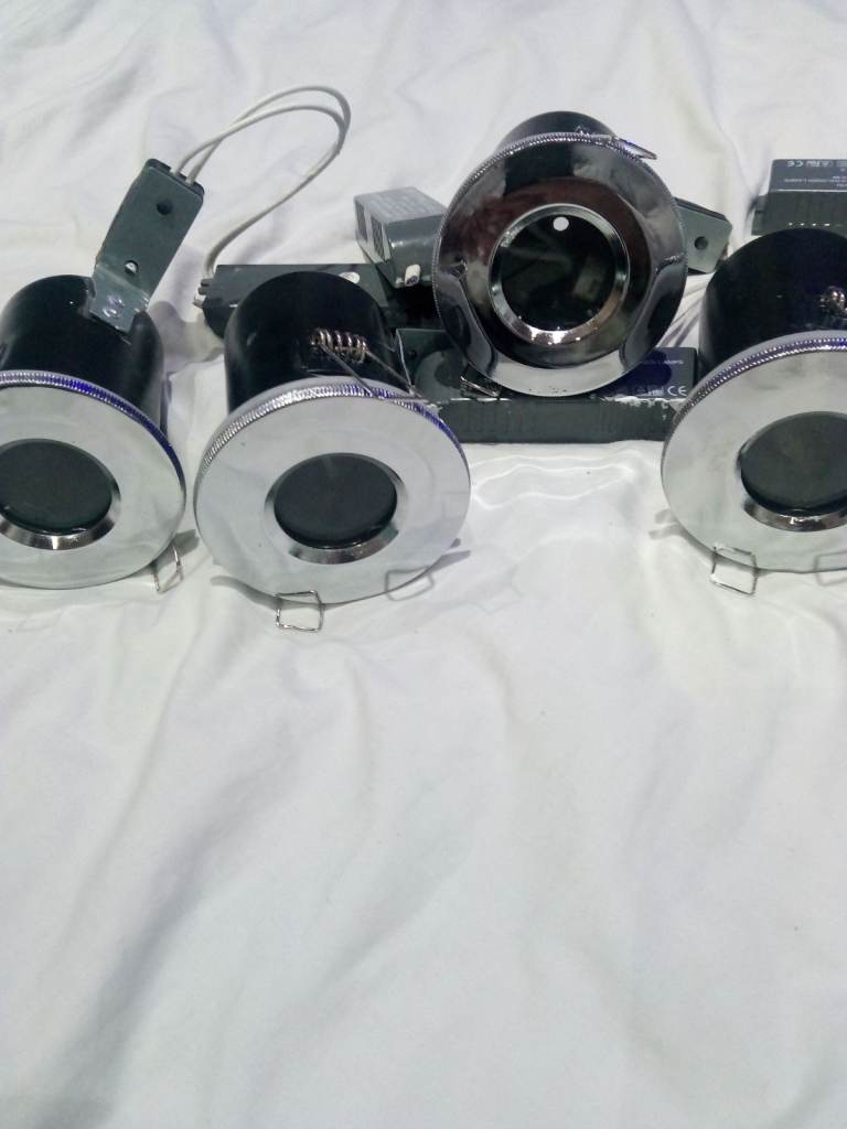 IP65 bathroom lights x3