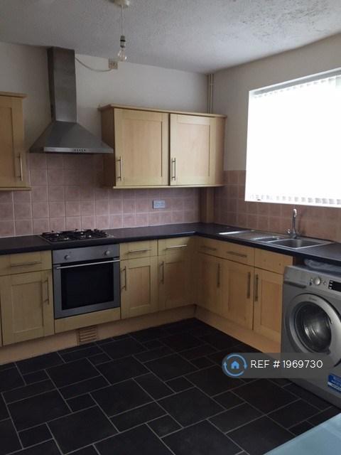 2 bedroom house in Bamford Road, Wolverhampton, WV3 (2 bed) (#1969730)