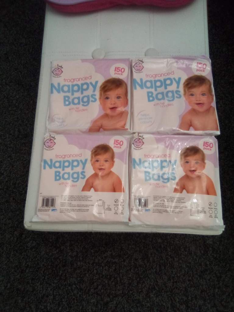 600 Nappy Bags: Fragranced, Disposable
