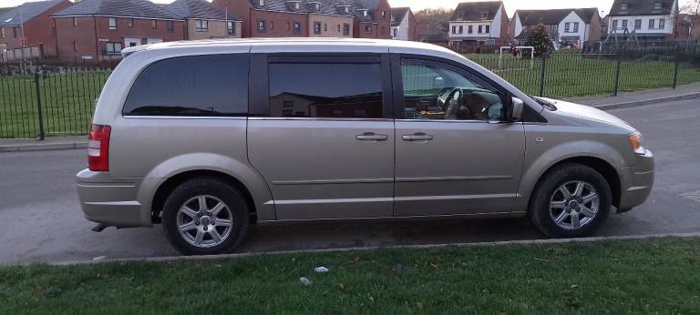 2010 Chrysler Grand Voyager, 2.8 Diesel, Automatic, 7 seats, tow hook, good condition