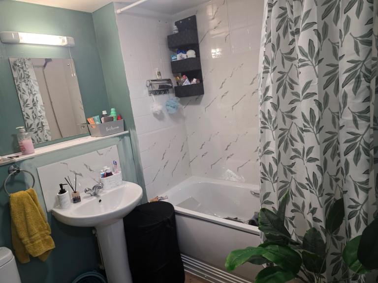 3 bed Kingston Surrey