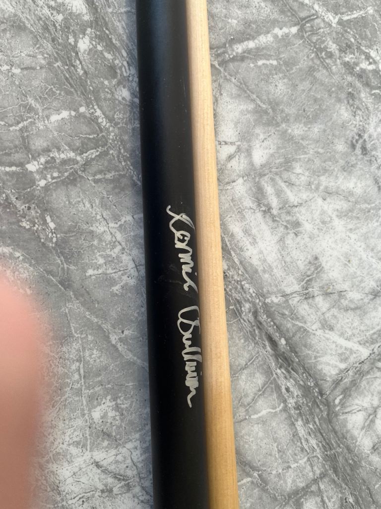 Ronnie O'Sullivan Signed Snooker Cue – Good Condition