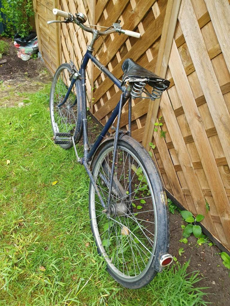 Vintage Gents bicycle BSA