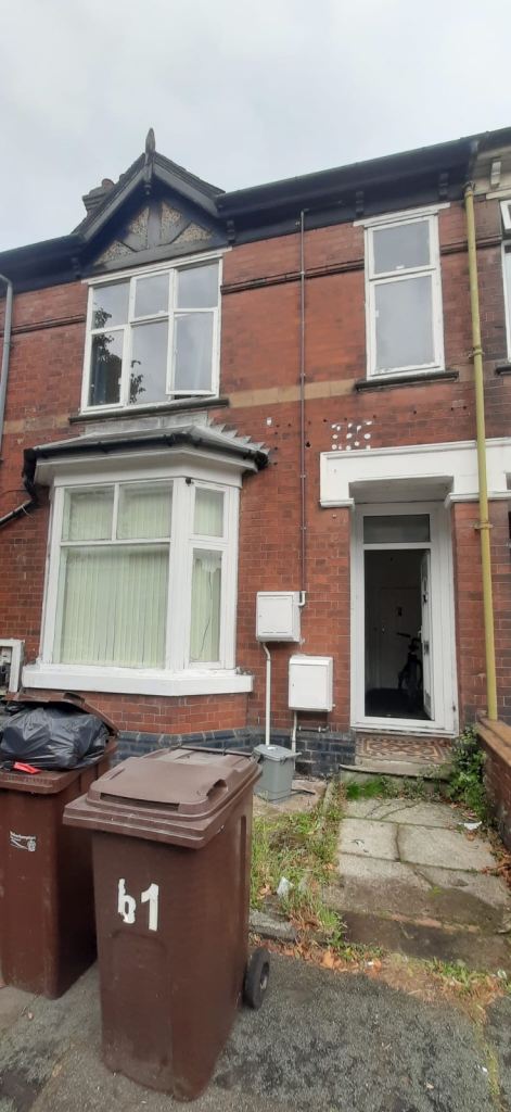 3 bedroom Flat bilston (mount pleasant) 