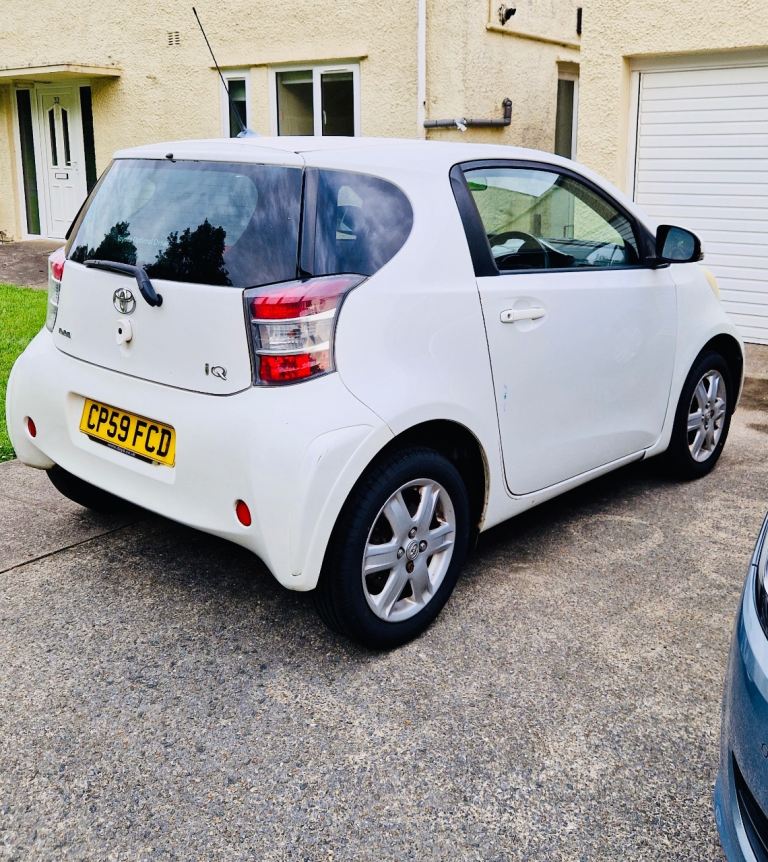 Toyota, IQ, Hatchback, 2009, Manual, 998 (cc), 3 doors
