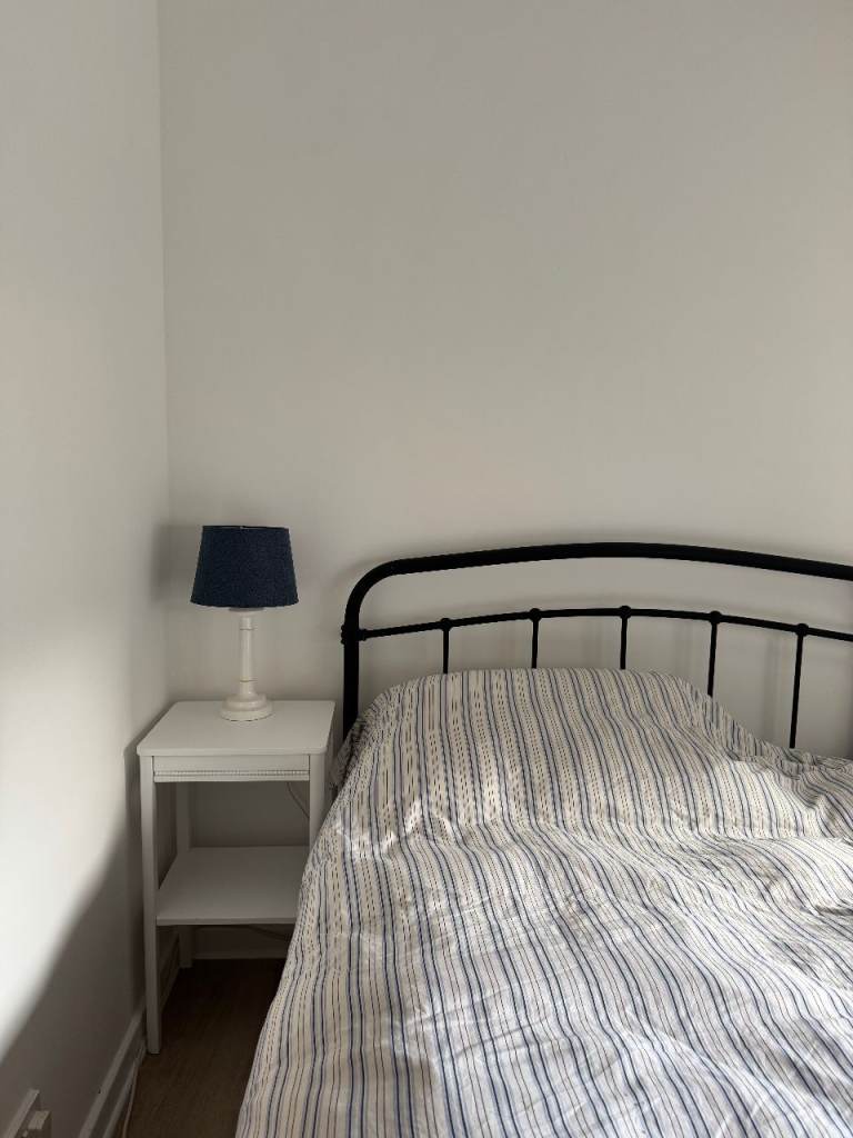 room to let in shared flat 