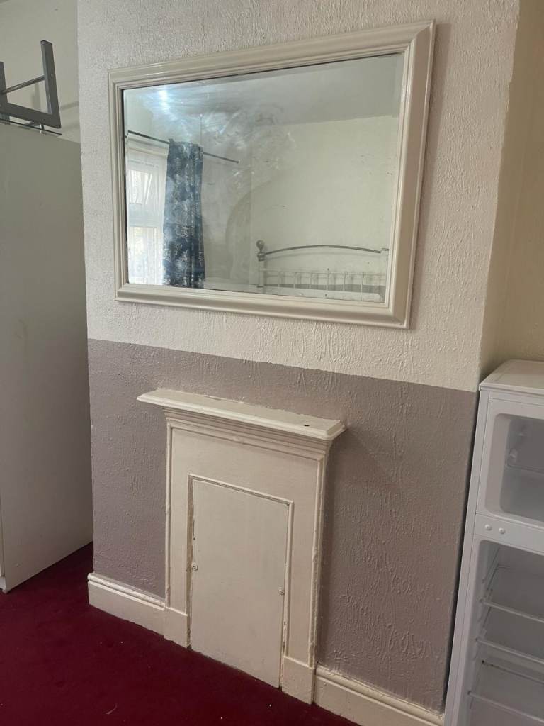 Double room to let 