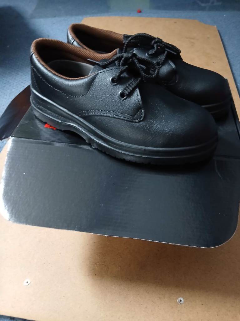 Arco Ladies safety shoes size 6 New