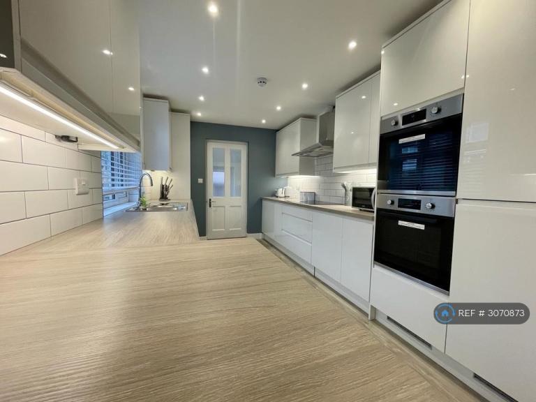 6 bedroom house in St. Katherines Road, Exeter, EX4 (6 bed) (#3070873)