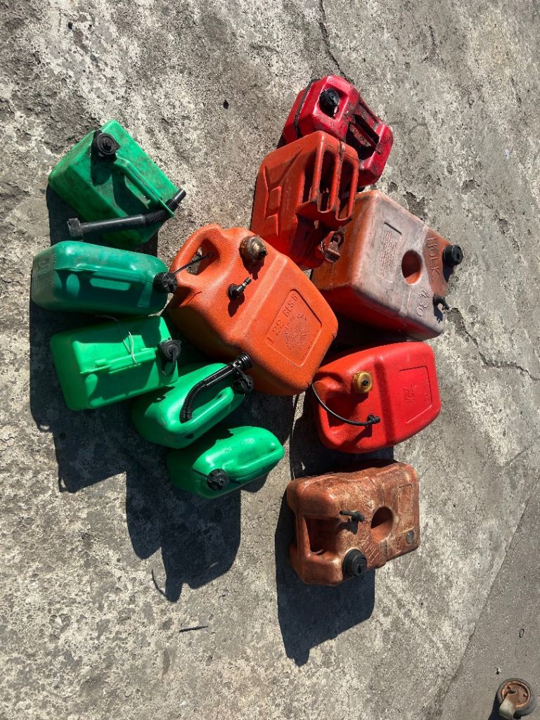 Boat fuel tanks and Jerry cans 