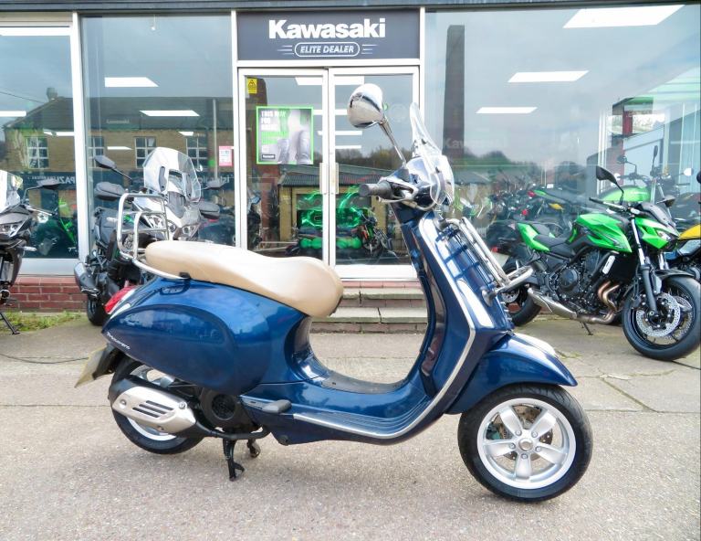 PIAGGIO VESPA PRIMAVERA 125 SCOOTER