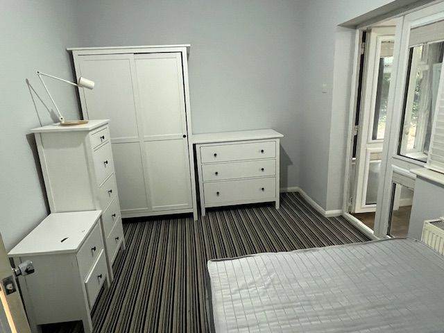 Available Now Spacious Ensuite Room with Private Living Area – Available Now