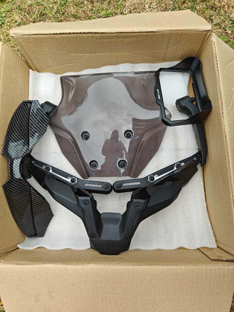 Yamaha gen4 mt-09 genuine tinted screen paw guards + bits