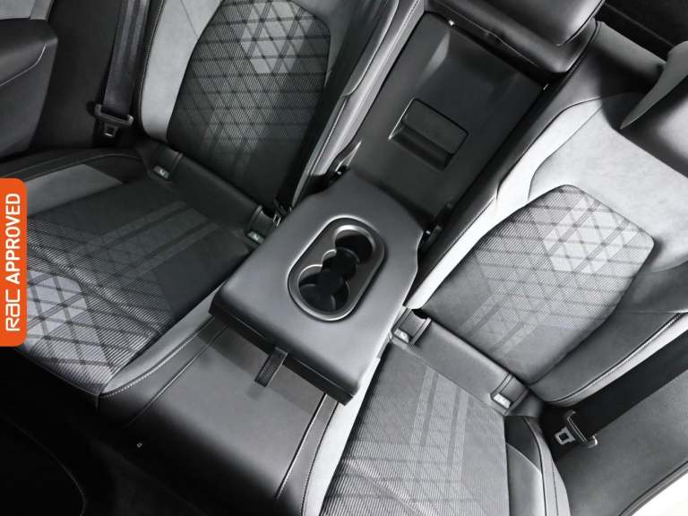 2025 Volkswagen Golf 1.5 TSI R-Line 5dr Hatchback PETROL Manual