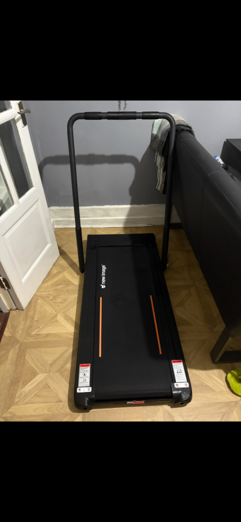 New Image Folding Treadmill – Excellent Condition