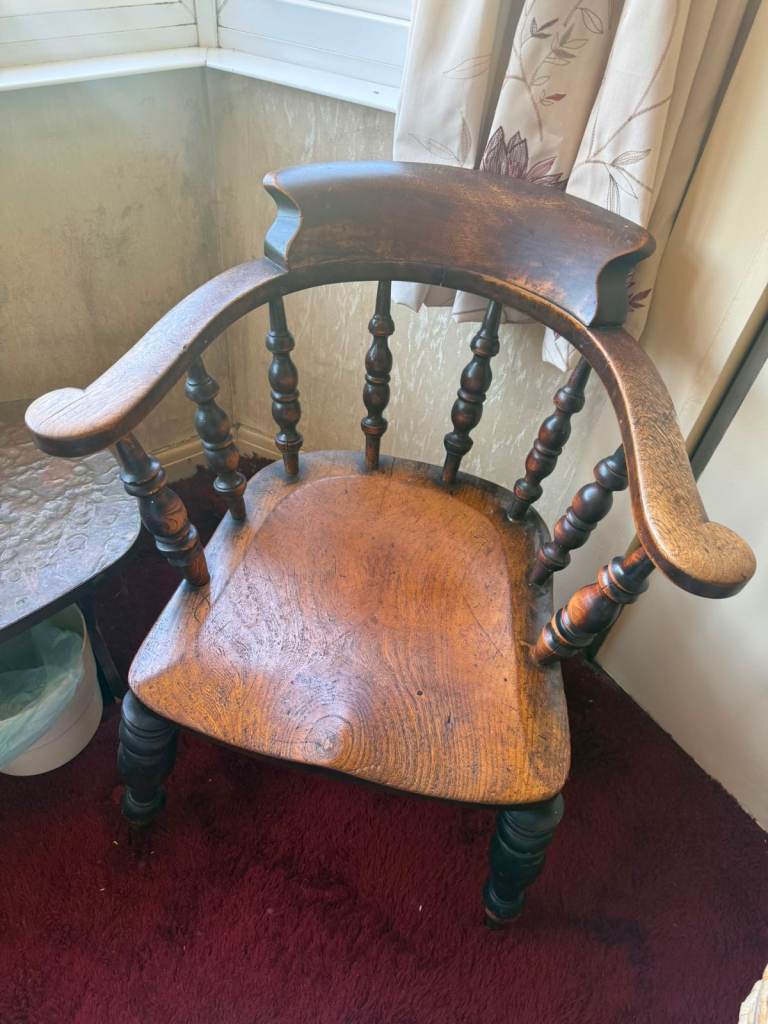 Solid wood smokers chair 