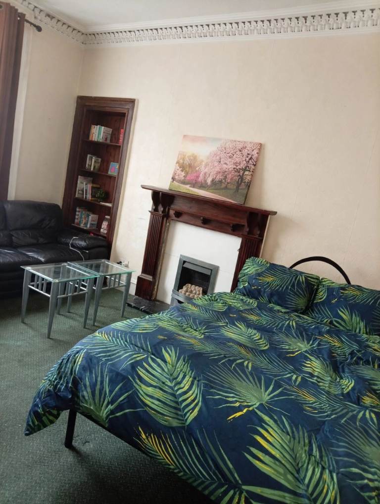 Double Room to let