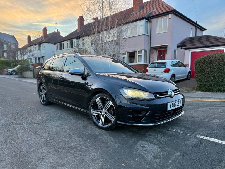 Volkswagen Golf 2.0 R TSI 300 DSG Estate