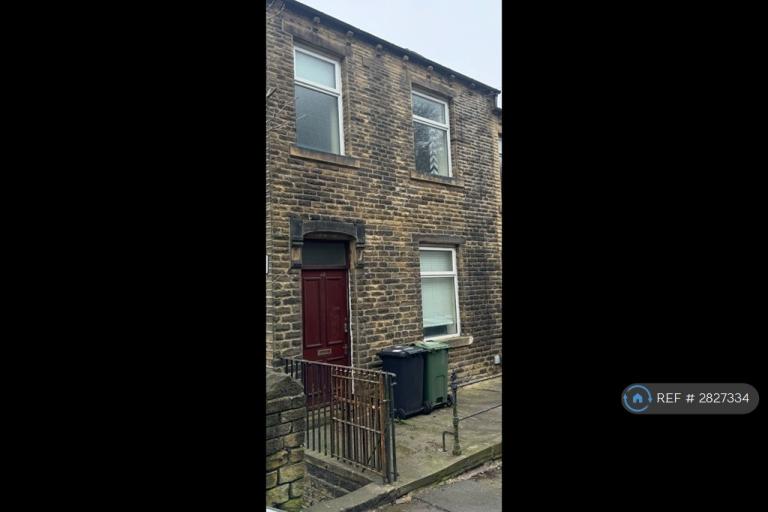 2 bedroom house in Whitegate Road, Huddersfield, HD4 (2 bed) (#2827334)