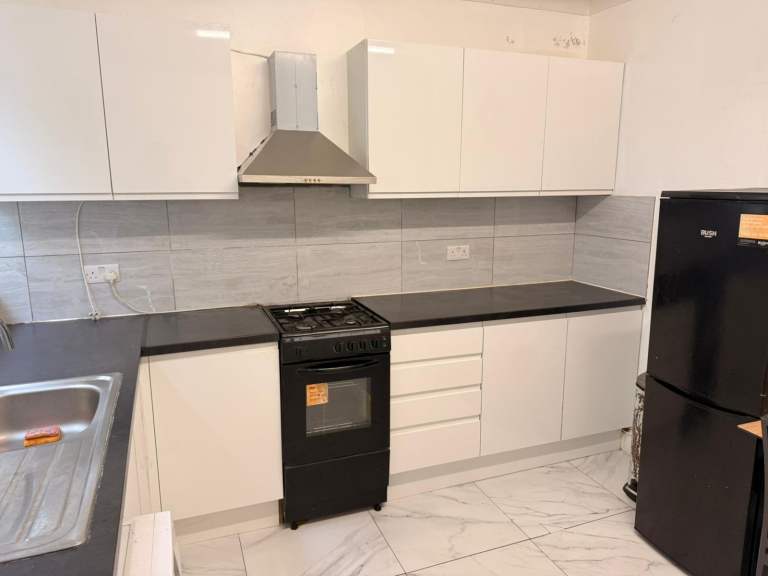 2 bed flat in Eastham on Charlemont Road 