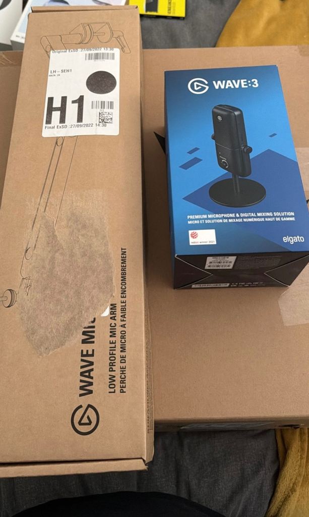 Elgato Wave Mic 3 w/ Elgato Low Profile Wave Mic Arm 