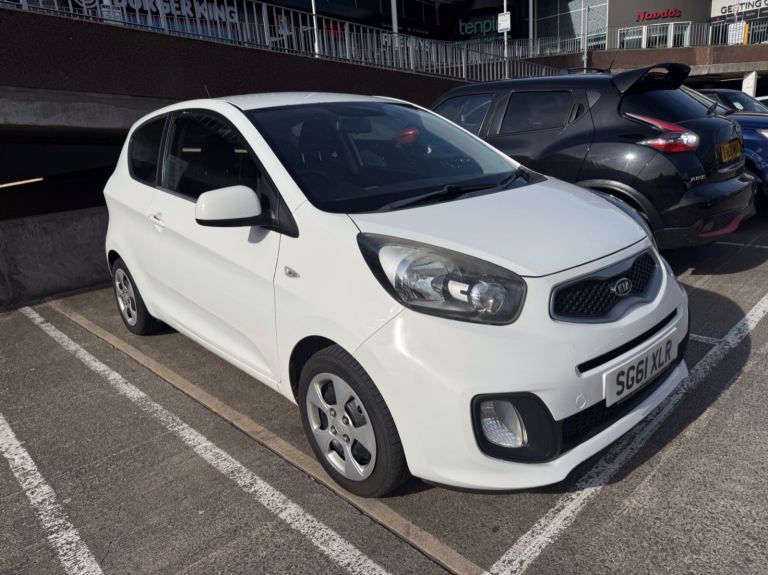 Kia picanto 1.0   (unlike Ford Fiesta or Vauxhall corsa)
