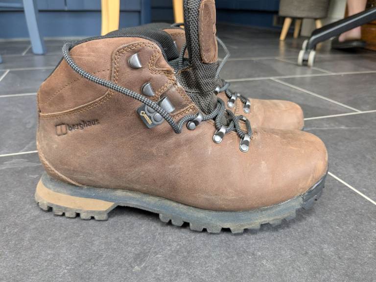 Women's Berghaus Hillwalker 11GTX Size UK7