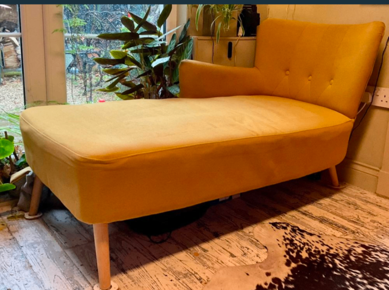 MADE chaise long